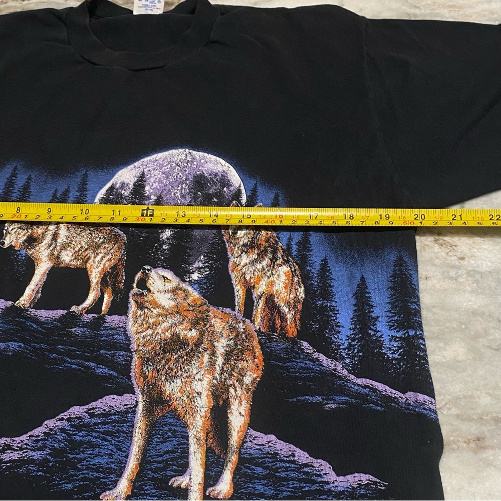 Vintage 90s Jerzees Wolf Moon Single Stitch Tee Size L • C. Waldron 1992 • USA - Picture 8 of 10